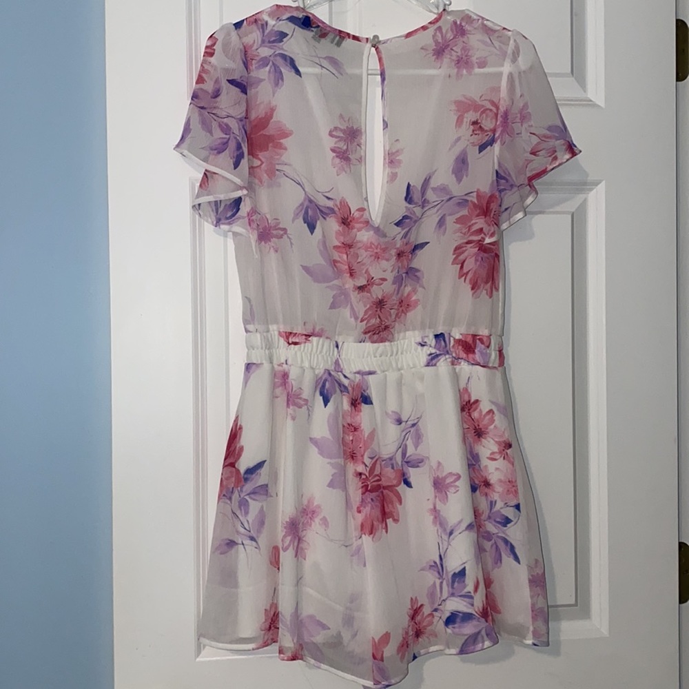 Floral Romper Size M - Picture 2 of 2